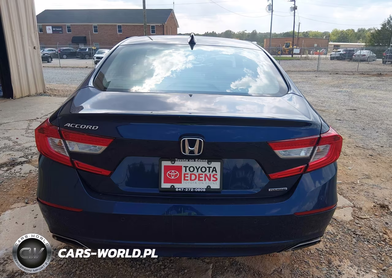 2018 Honda Accord Touring VIN:1HGCV1F99JA006113 - 16