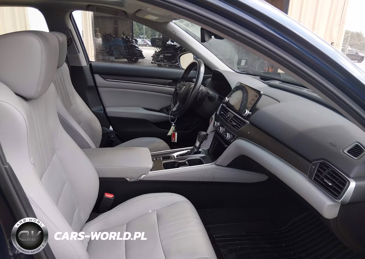 2018 Honda Accord Touring VIN:1HGCV1F99JA006113 - 5