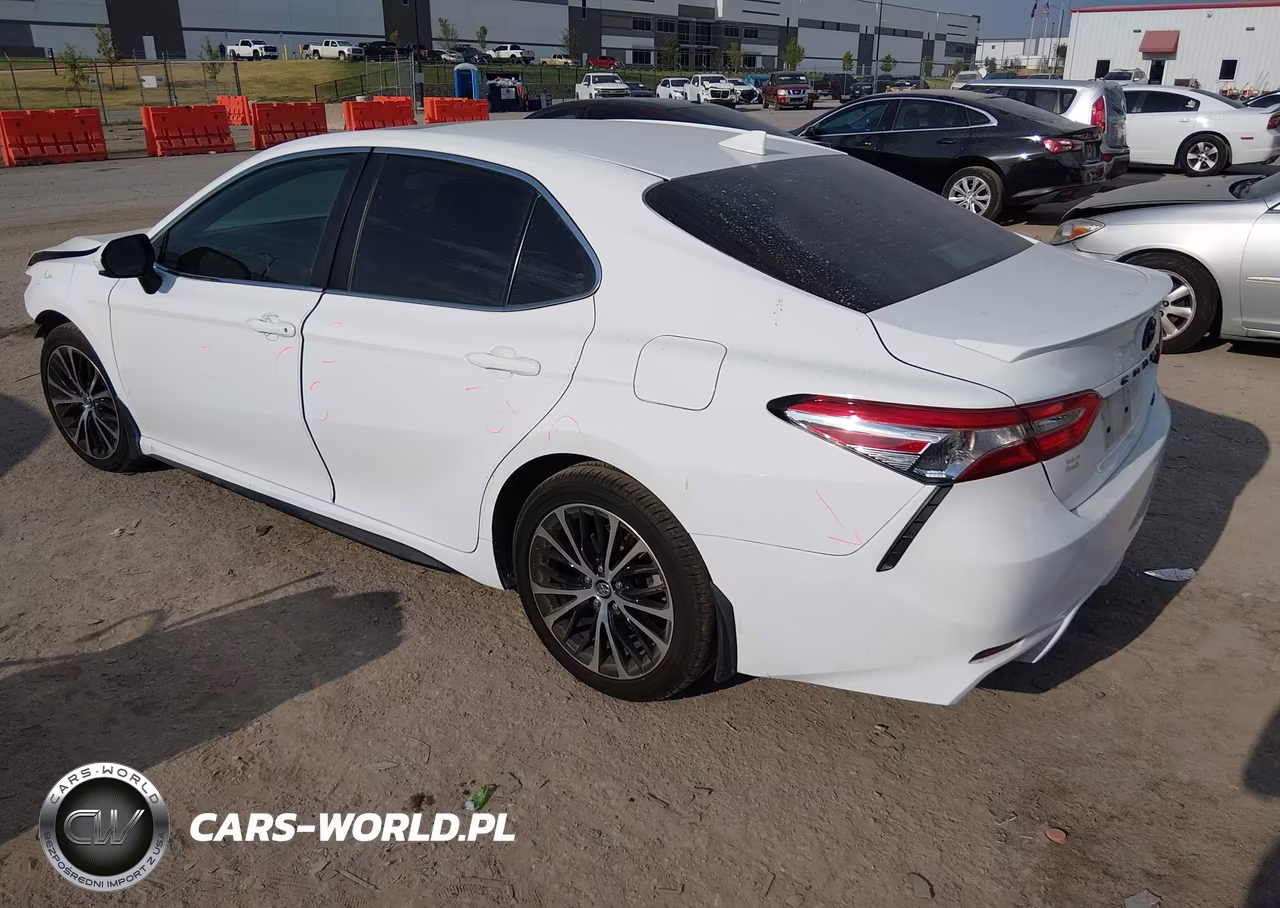 2020 Toyota Camry Se VIN:4T1G11AK7LU891754 - 3