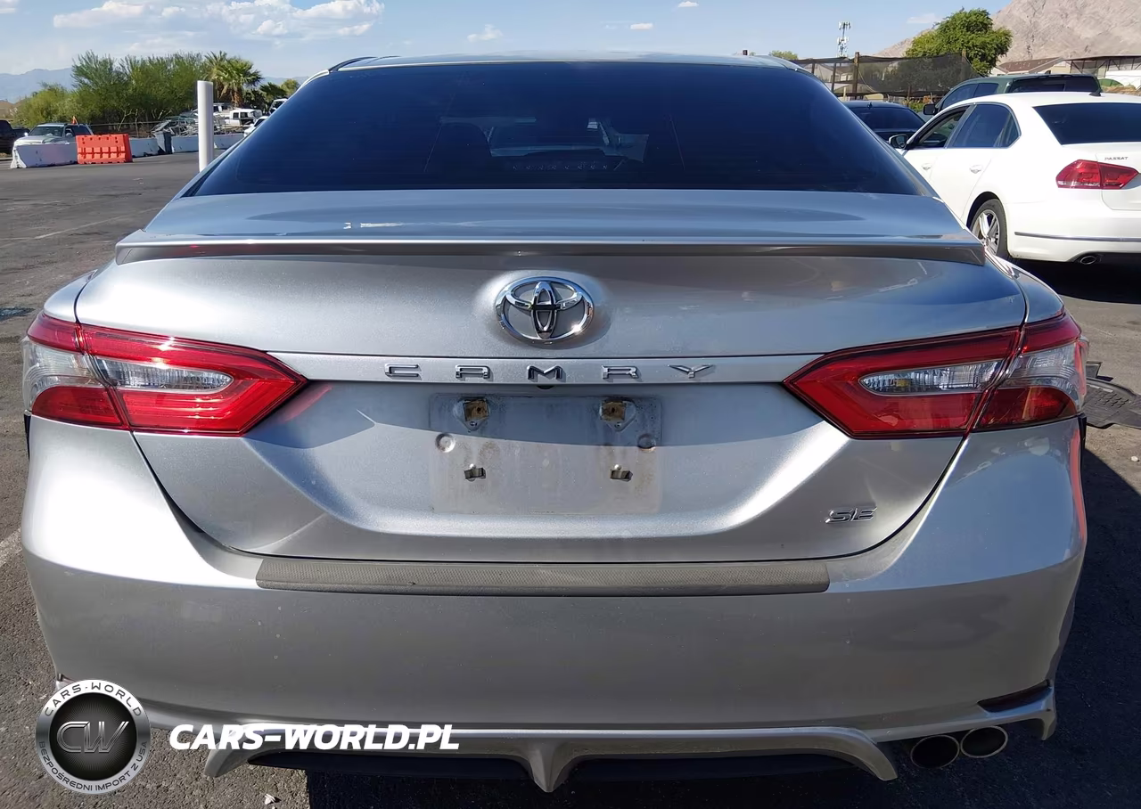 2018 Toyota Camry Se VIN:4T1B11HK9JU079854 - 16