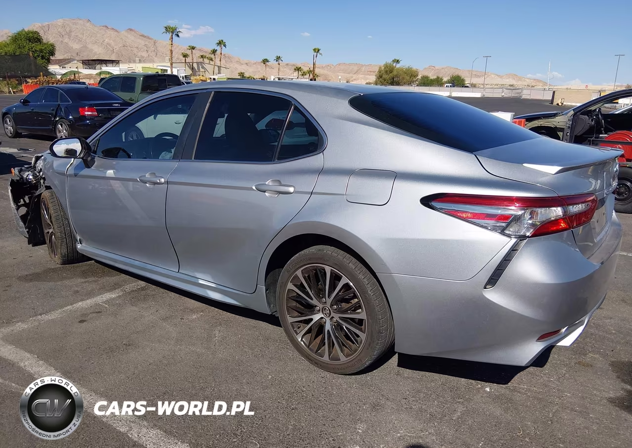 2018 Toyota Camry Se VIN:4T1B11HK9JU079854 - 3