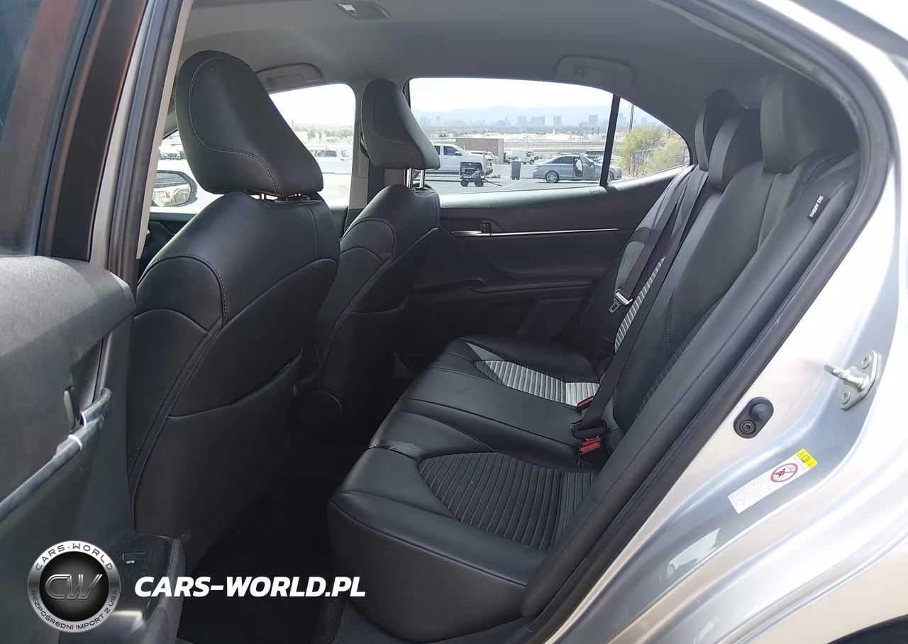 2018 Toyota Camry Se VIN:4T1B11HK9JU079854 - 8