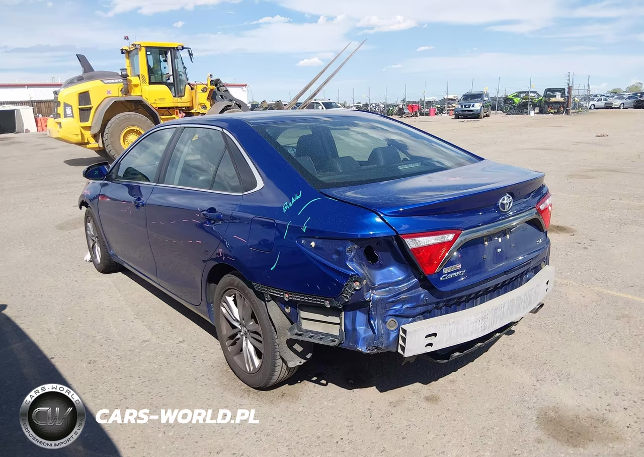 2016 Toyota Camry Se VIN:4T1BF1FK4GU571494 - 3