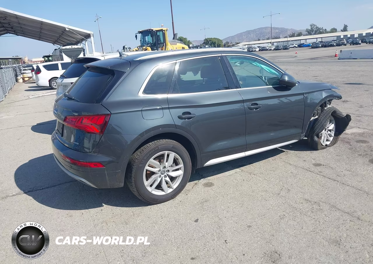 2020 Audi Q5 Premium 45 Tfsi Quattro S Tronic VIN:WA1ANAFY2L2038132 - 4