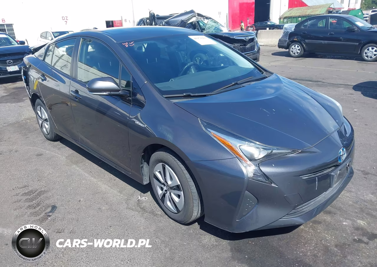 2016 Toyota Prius Three
