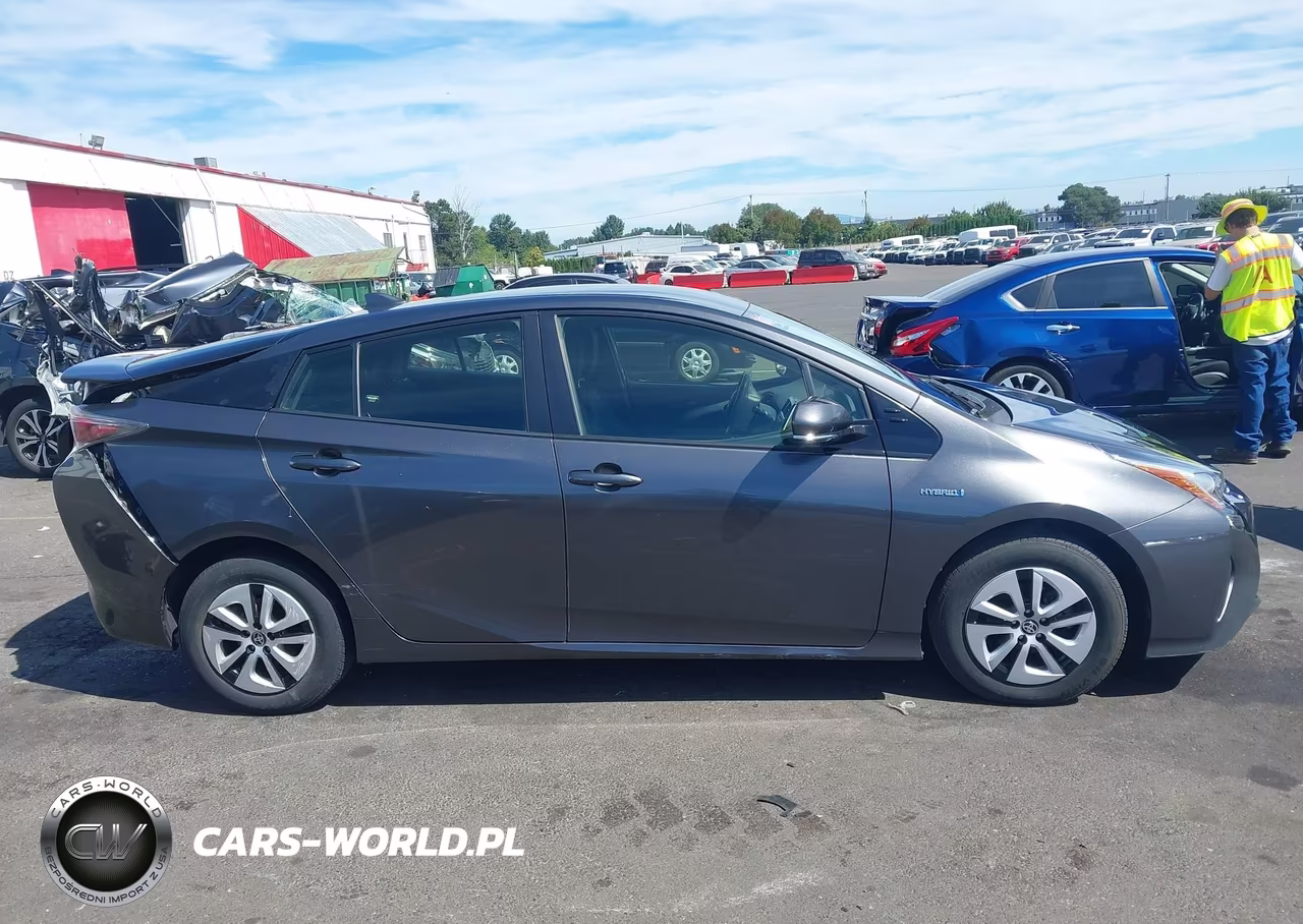 2016 Toyota Prius Three VIN:JTDKARFU5G3001917 - 14