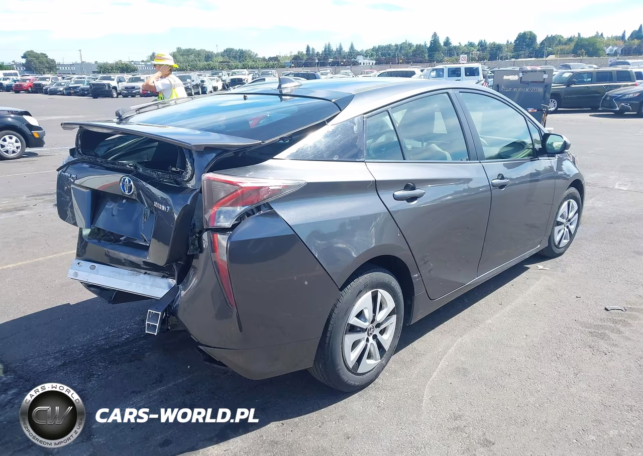 2016 Toyota Prius Three VIN:JTDKARFU5G3001917 - 4