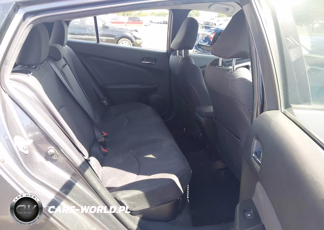 2016 Toyota Prius Three VIN:JTDKARFU5G3001917 - 8