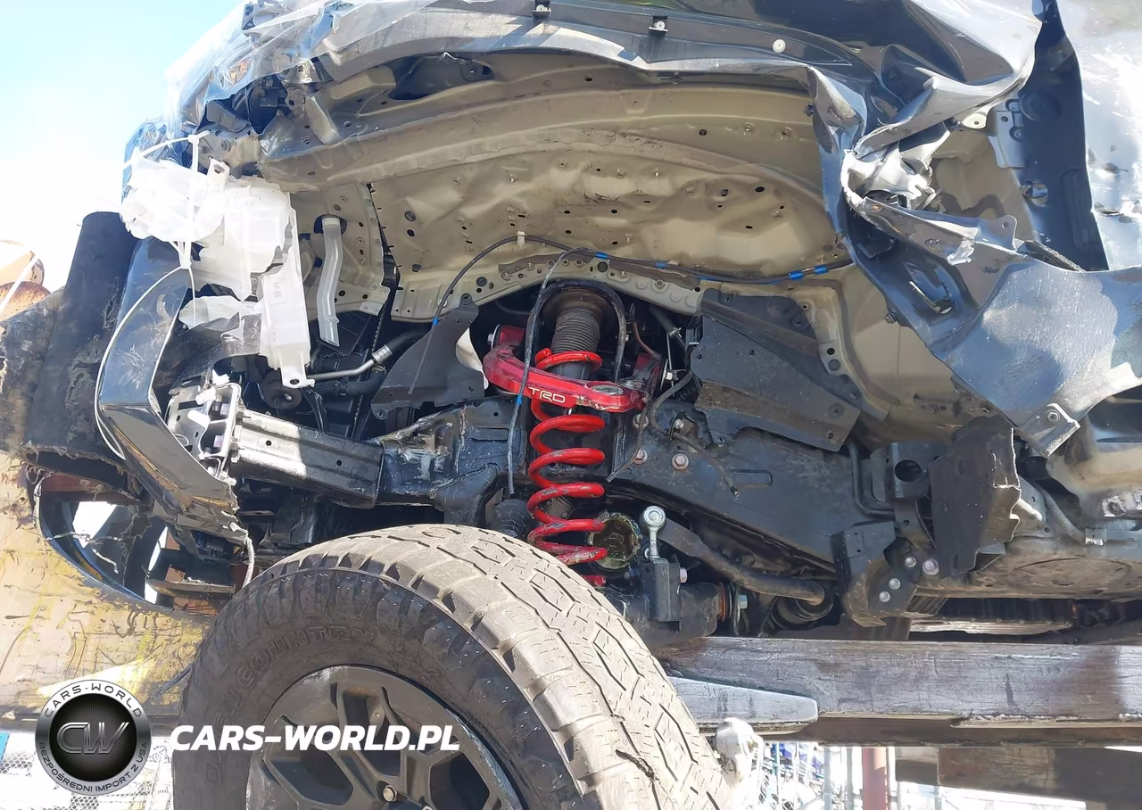 2025 Toyota 4Runner Hybrid Trd Pro VIN:JTEVB5BR0S5000817 - 6