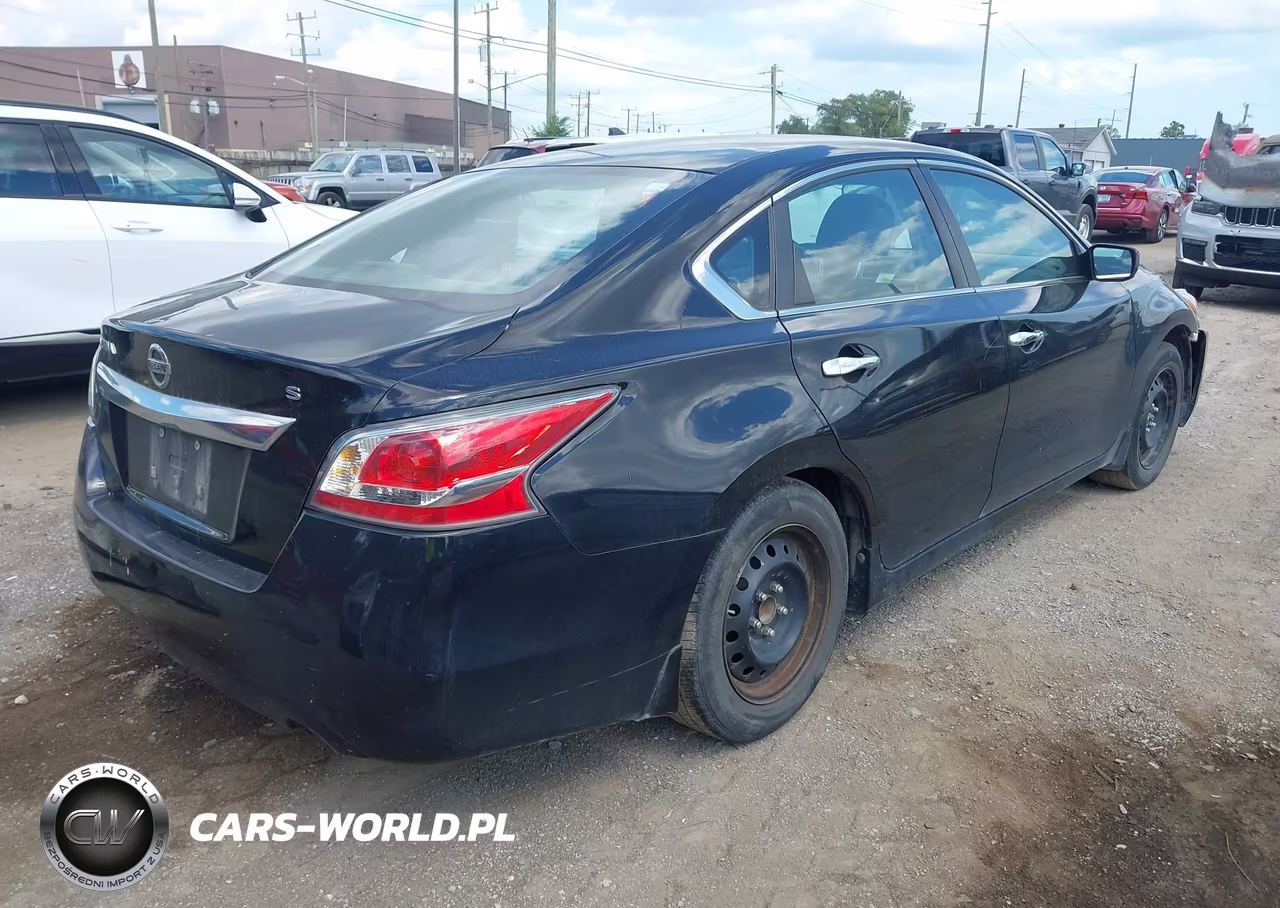 2015 Nissan Altima 2.5 S VIN:1N4AL3AP0FC197015 - 4
