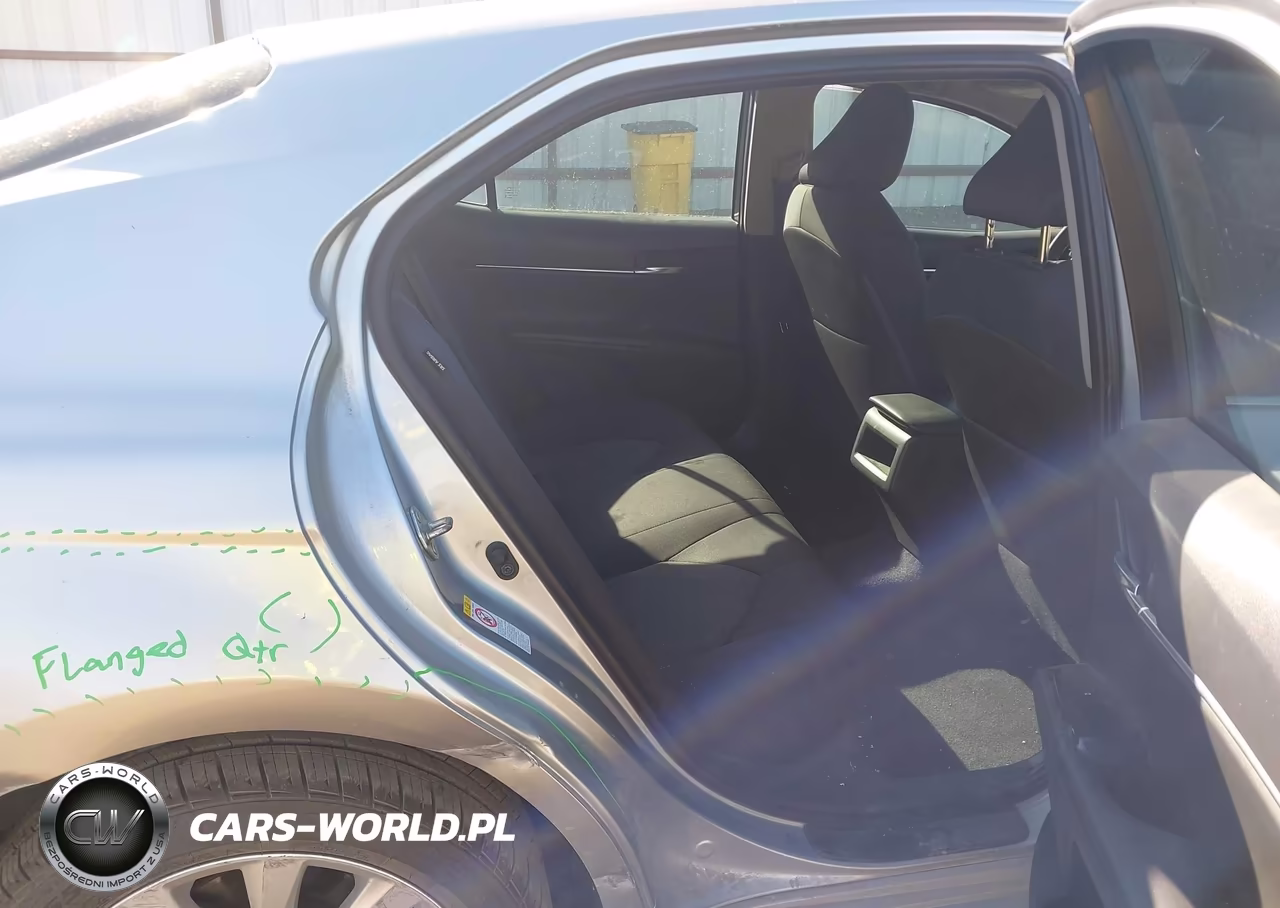 2018 Toyota Camry Le VIN:4T1B11HK3JU046977 - 8