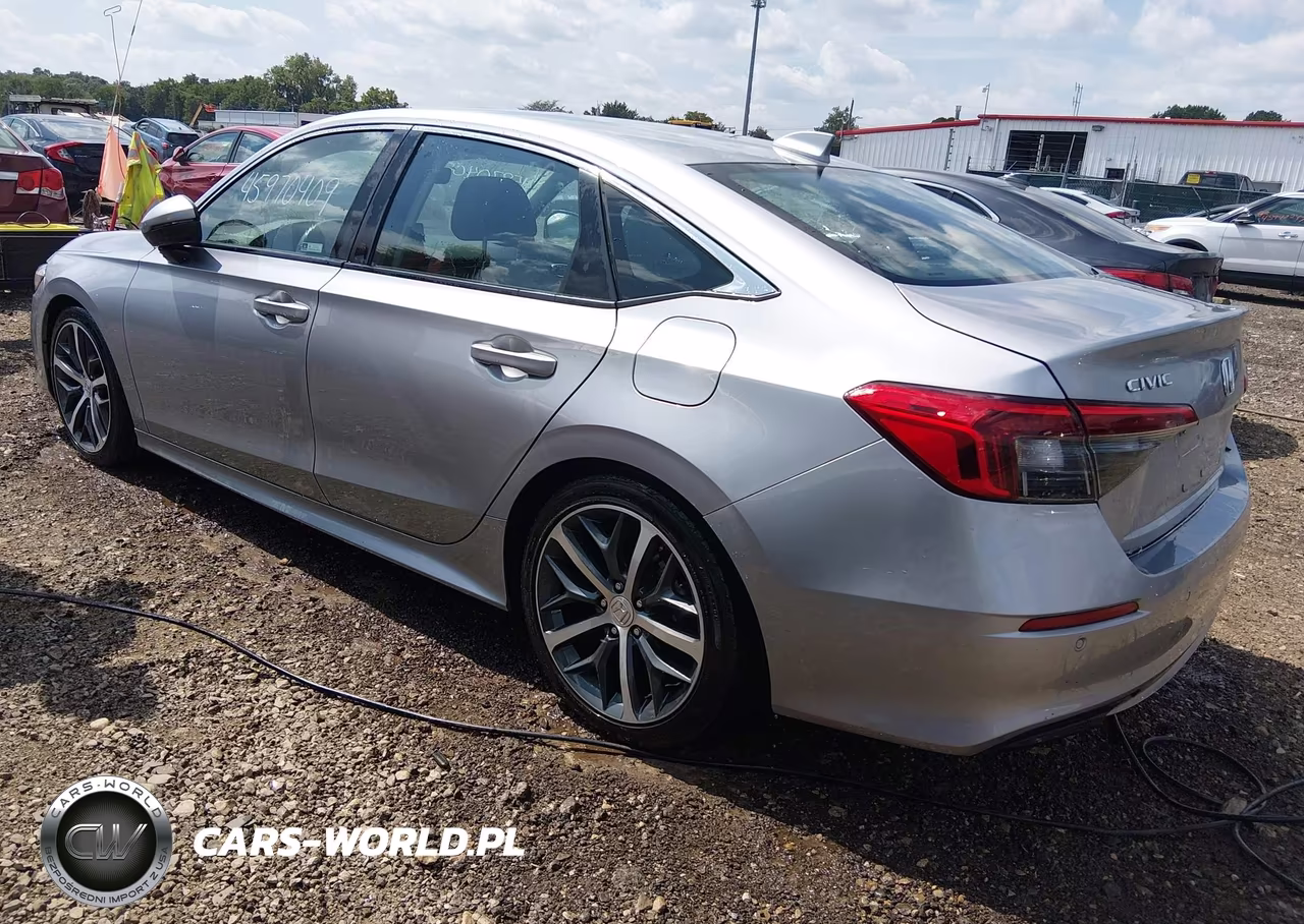 2024 Honda Civic Touring VIN:2HGFE1F90RH325541 - 3