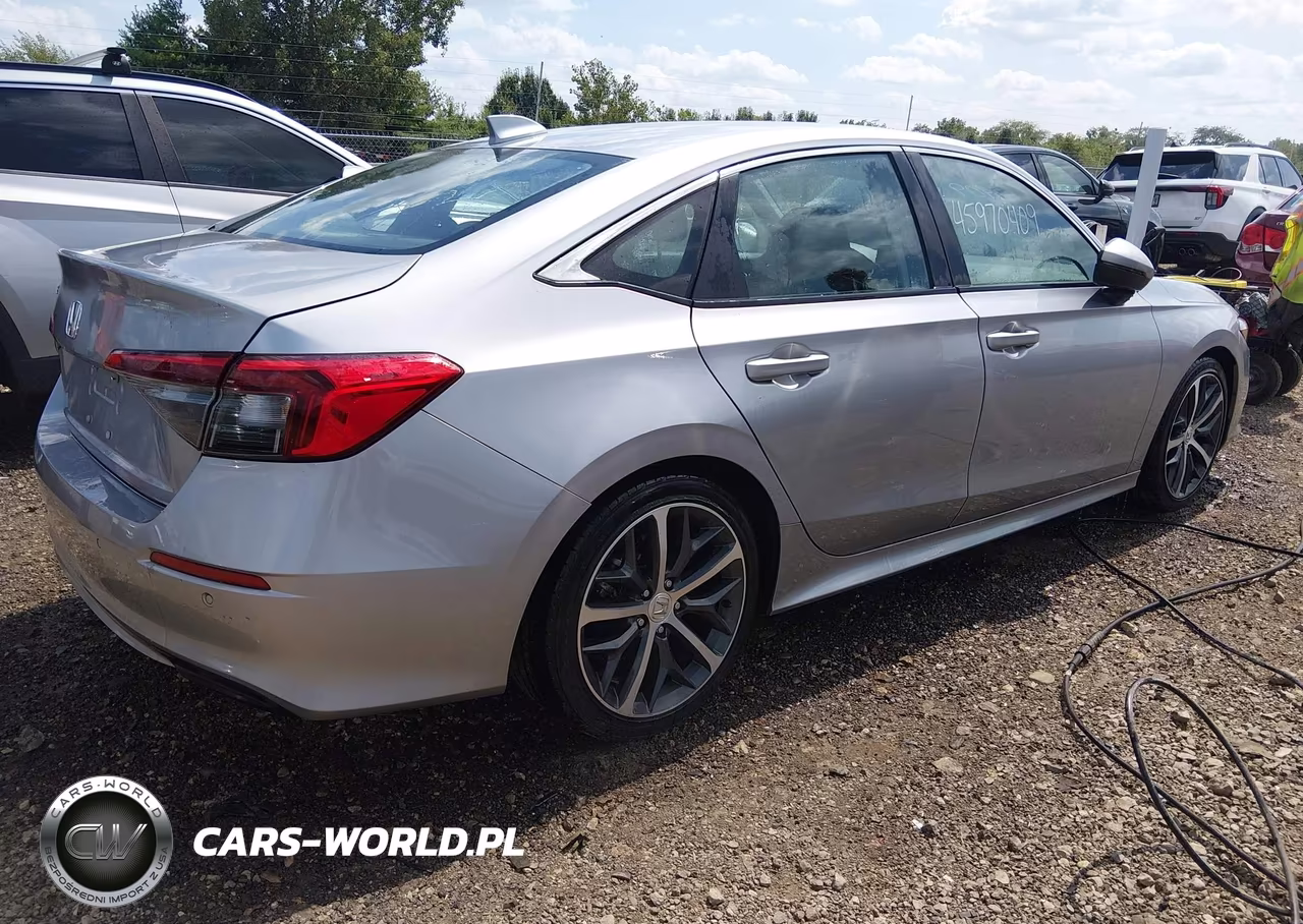2024 Honda Civic Touring VIN:2HGFE1F90RH325541 - 4