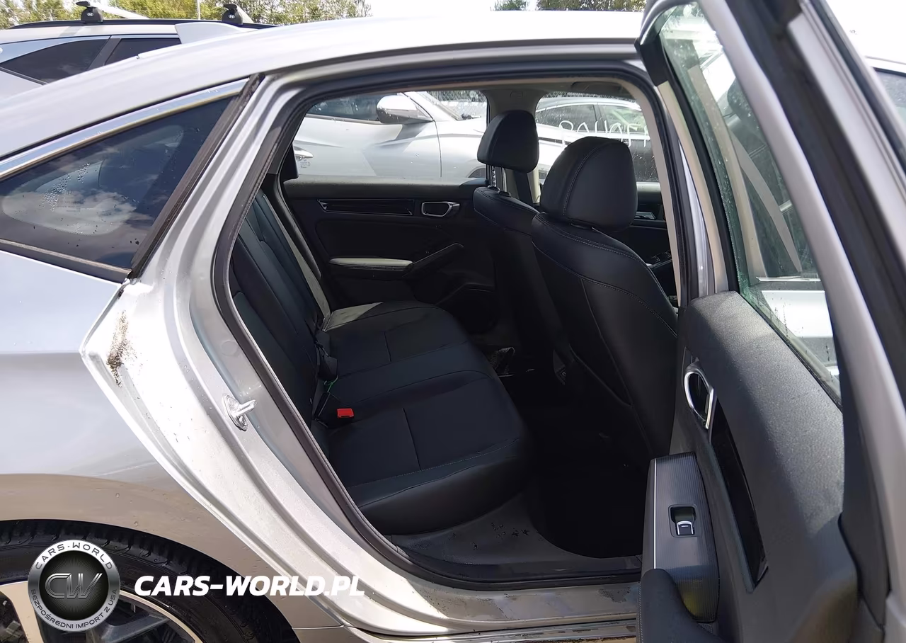 2024 Honda Civic Touring VIN:2HGFE1F90RH325541 - 8