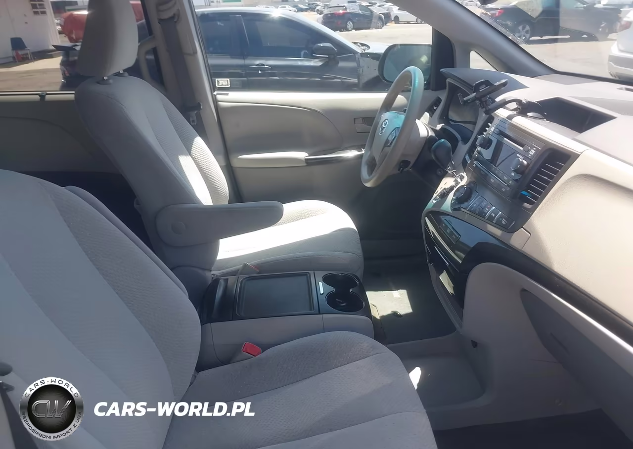 2014 Toyota Sienna Le V6 8 Passenger VIN:5TDKK3DC0ES497726 - 5