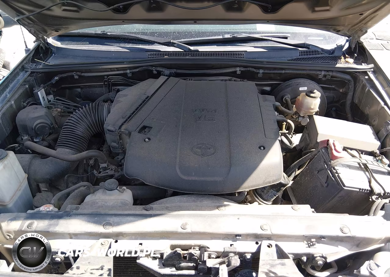 2015 Toyota Tacoma Base V6 VIN:5TFUU4ENXFX144284 - 10