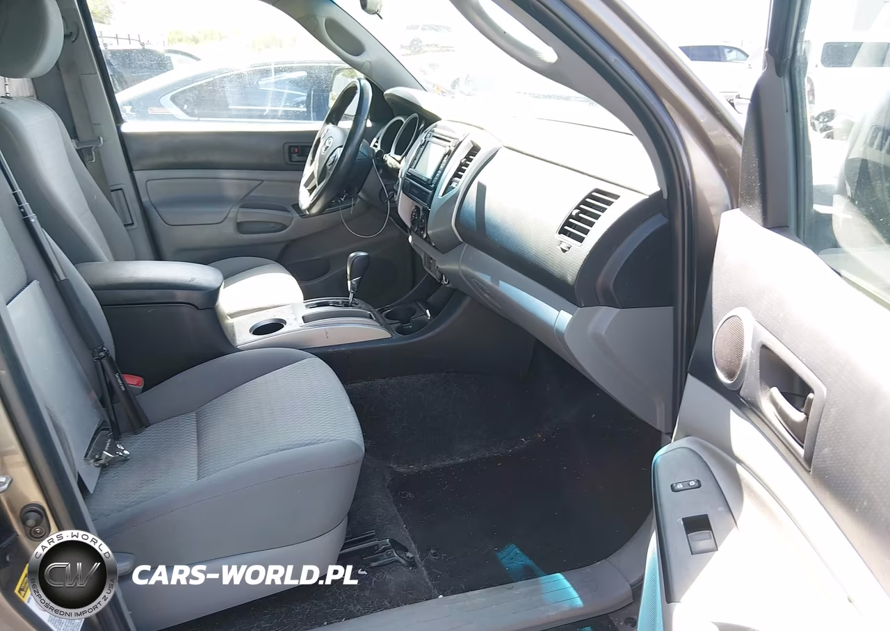 2015 Toyota Tacoma Base V6 VIN:5TFUU4ENXFX144284 - 5