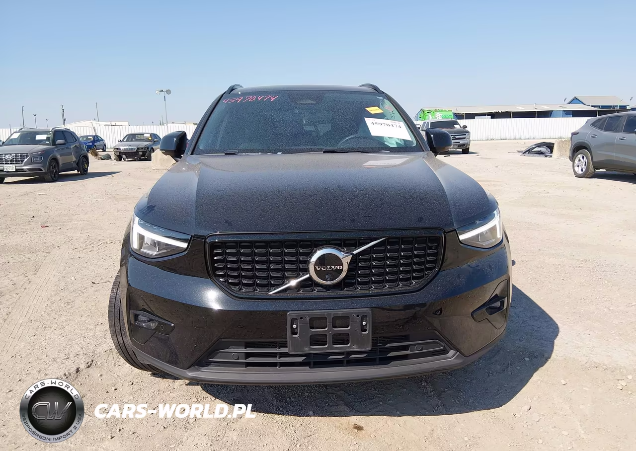 2025 Volvo Xc40 B5 Plus Dark Theme VIN:YV4L12UC1S2502367 - 12