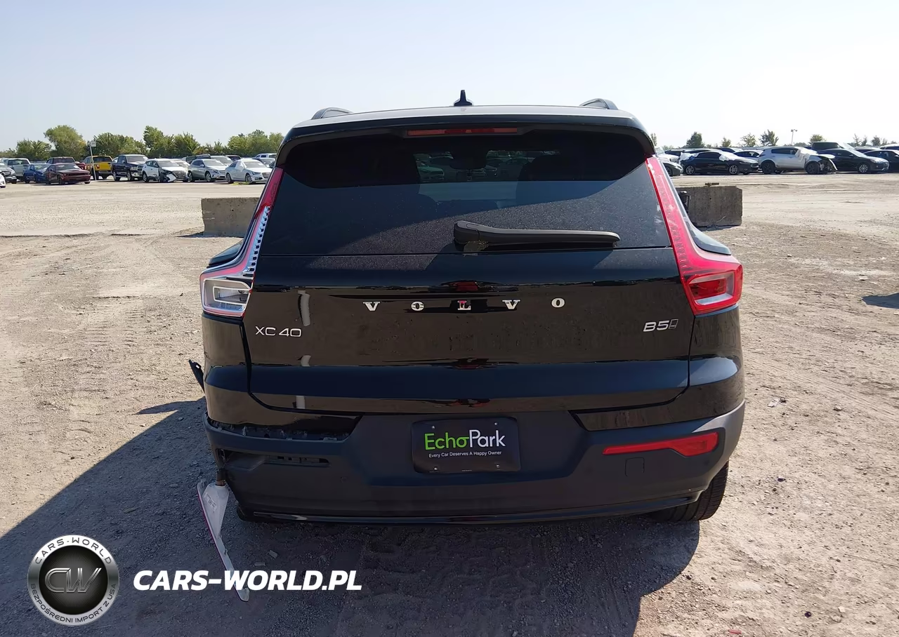 2025 Volvo Xc40 B5 Plus Dark Theme VIN:YV4L12UC1S2502367 - 16