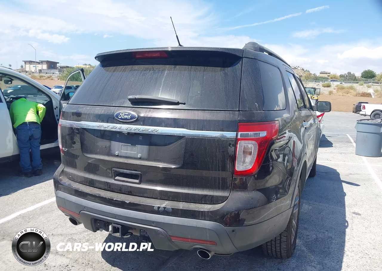 2014 Ford Explorer Xlt VIN:1FM5K7D85EGB10576 - 4
