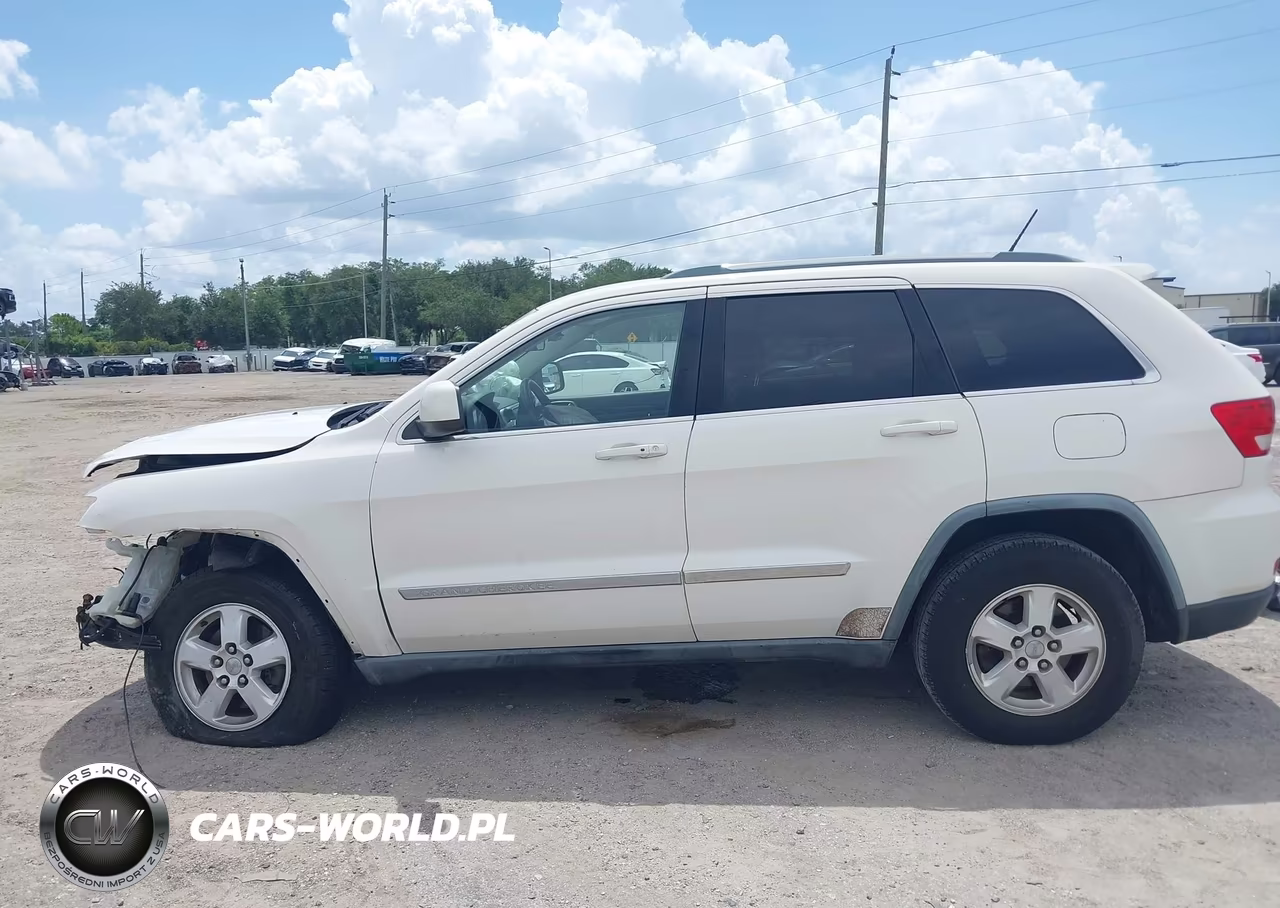 2011 Jeep Grand Cherokee Laredo VIN:1J4RS4GG1BC716560 - 15