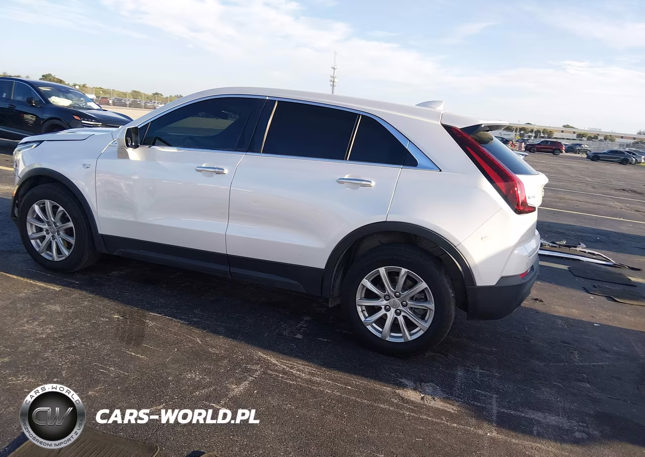 2021 Cadillac Xt4 Fwd Luxury VIN:1GYAZAR47MF075121 - 3