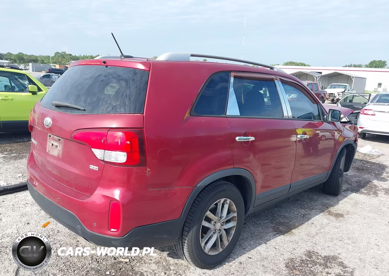 2014 Kia Sorento Lx VIN:5XYKT3A62EG523042 - 4