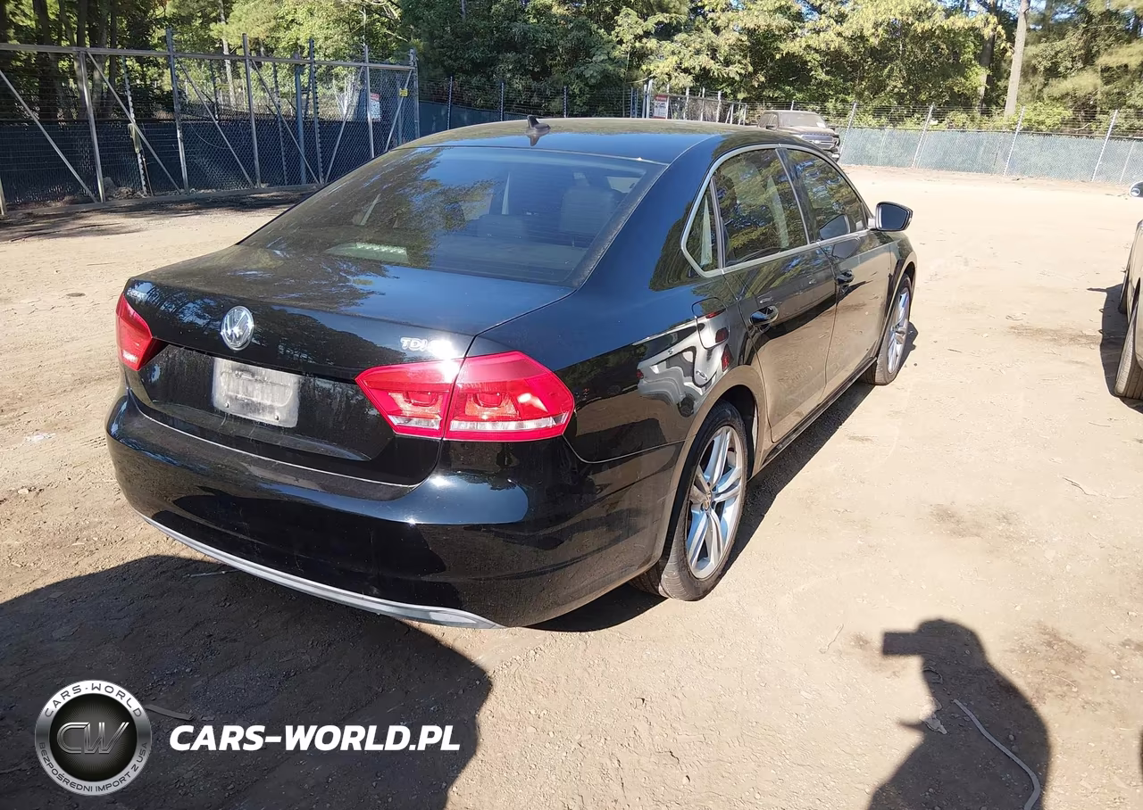 2014 Volkswagen Passat 2.0L Tdi Se VIN:1VWBN7A3XEC072256 - 4