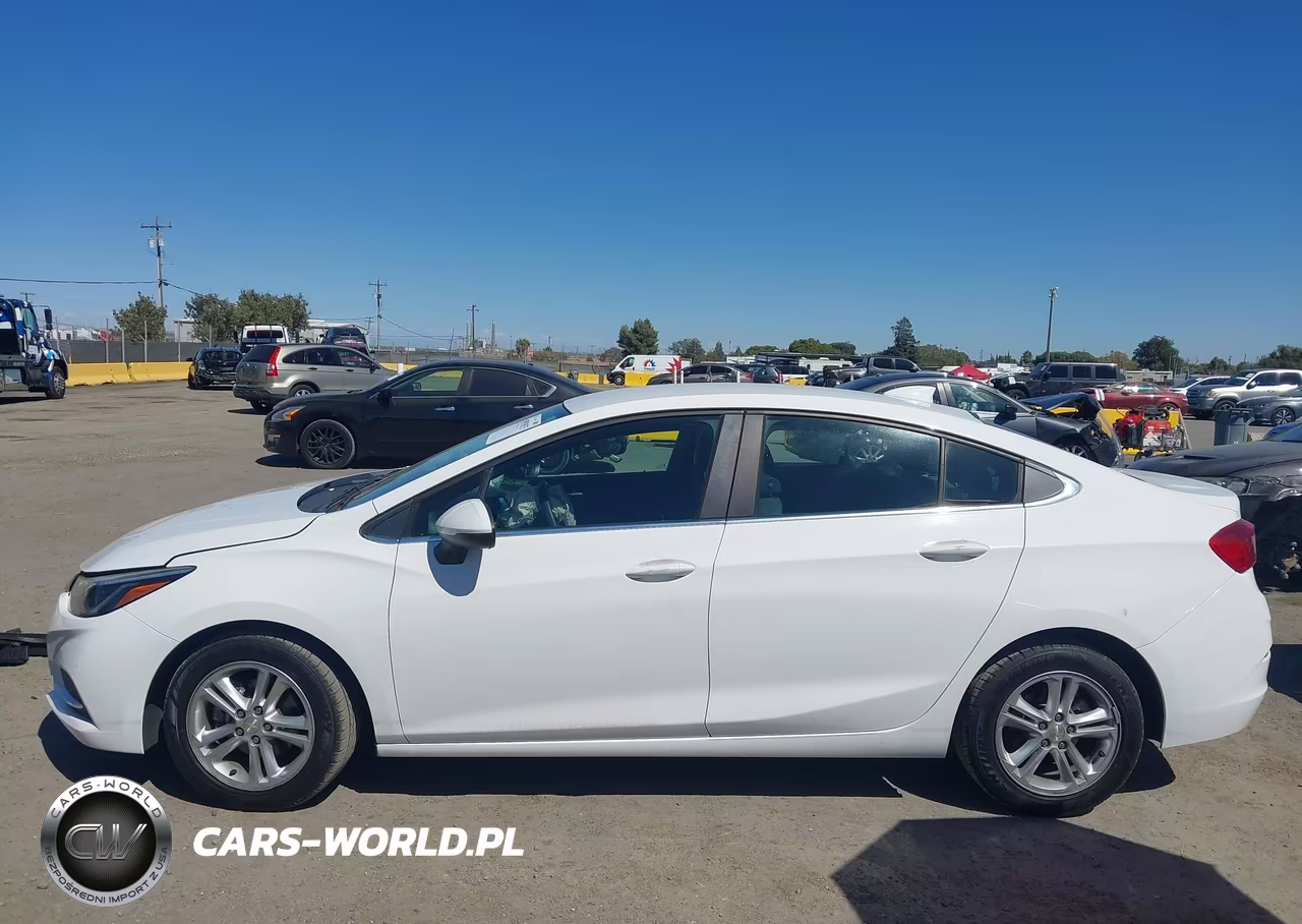 2017 Chevrolet Cruze Lt Auto VIN:1G1BE5SM8H7237970 - 14