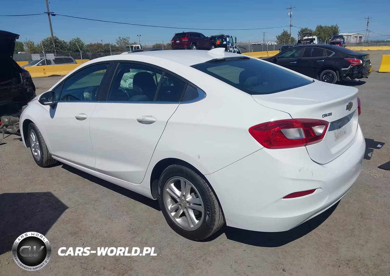 2017 Chevrolet Cruze Lt Auto VIN:1G1BE5SM8H7237970 - 3