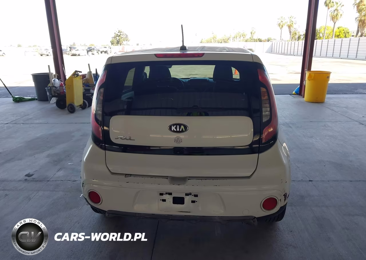 2018 Kia Soul + VIN:KNDJP3A56J7529666 - 16