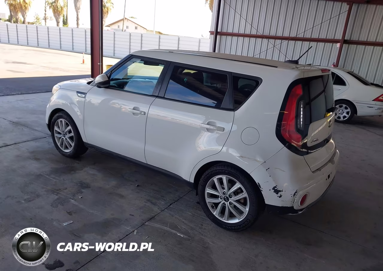 2018 Kia Soul + VIN:KNDJP3A56J7529666 - 3