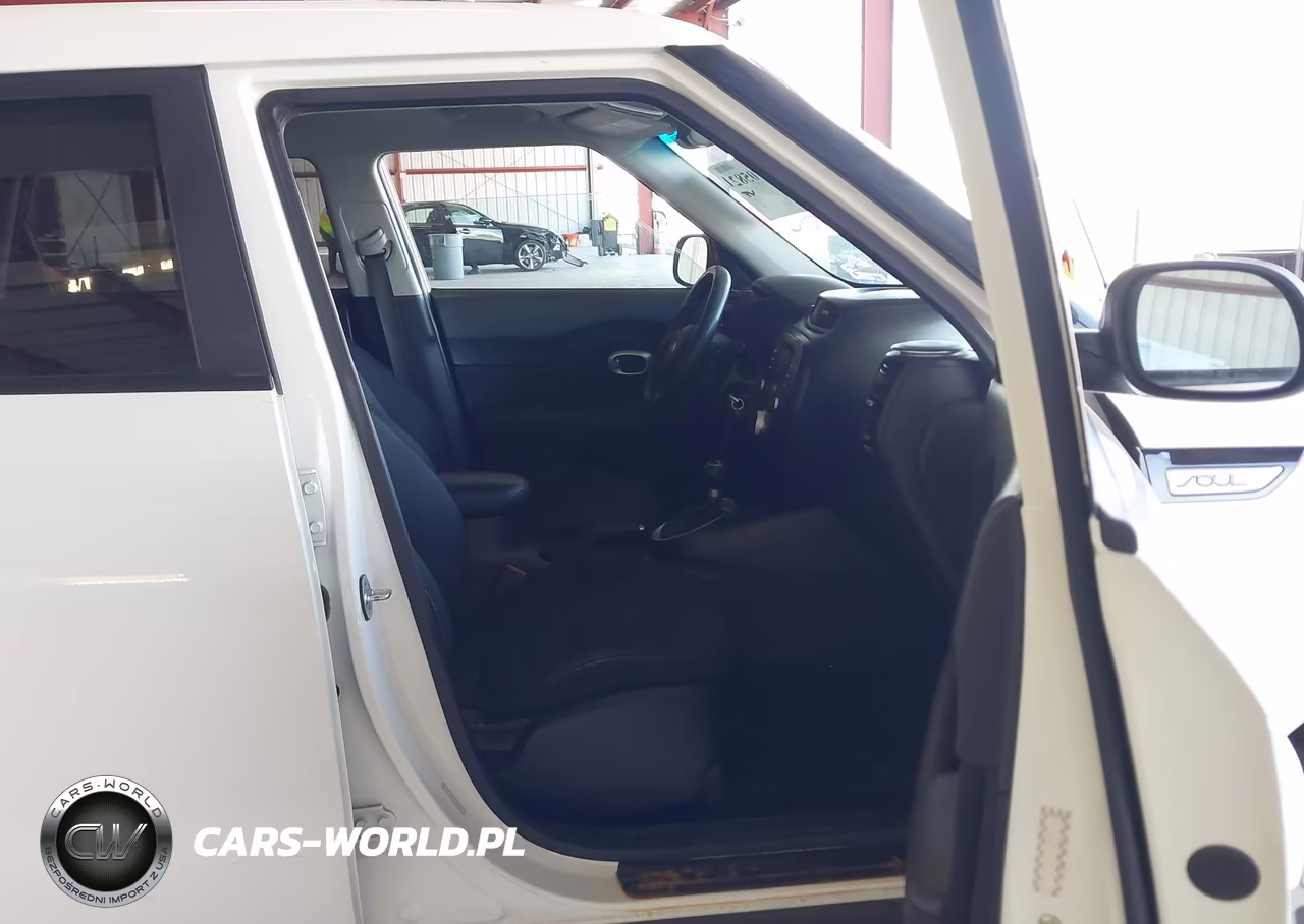 2018 Kia Soul + VIN:KNDJP3A56J7529666 - 5