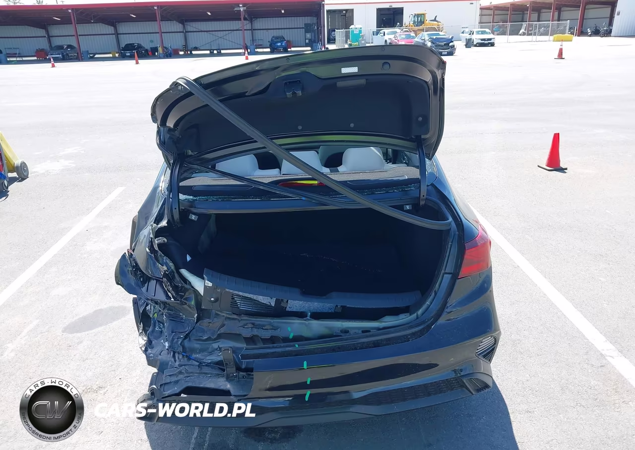 2023 Kia Forte Lxs VIN:3KPF24AD8PE593184 - 16