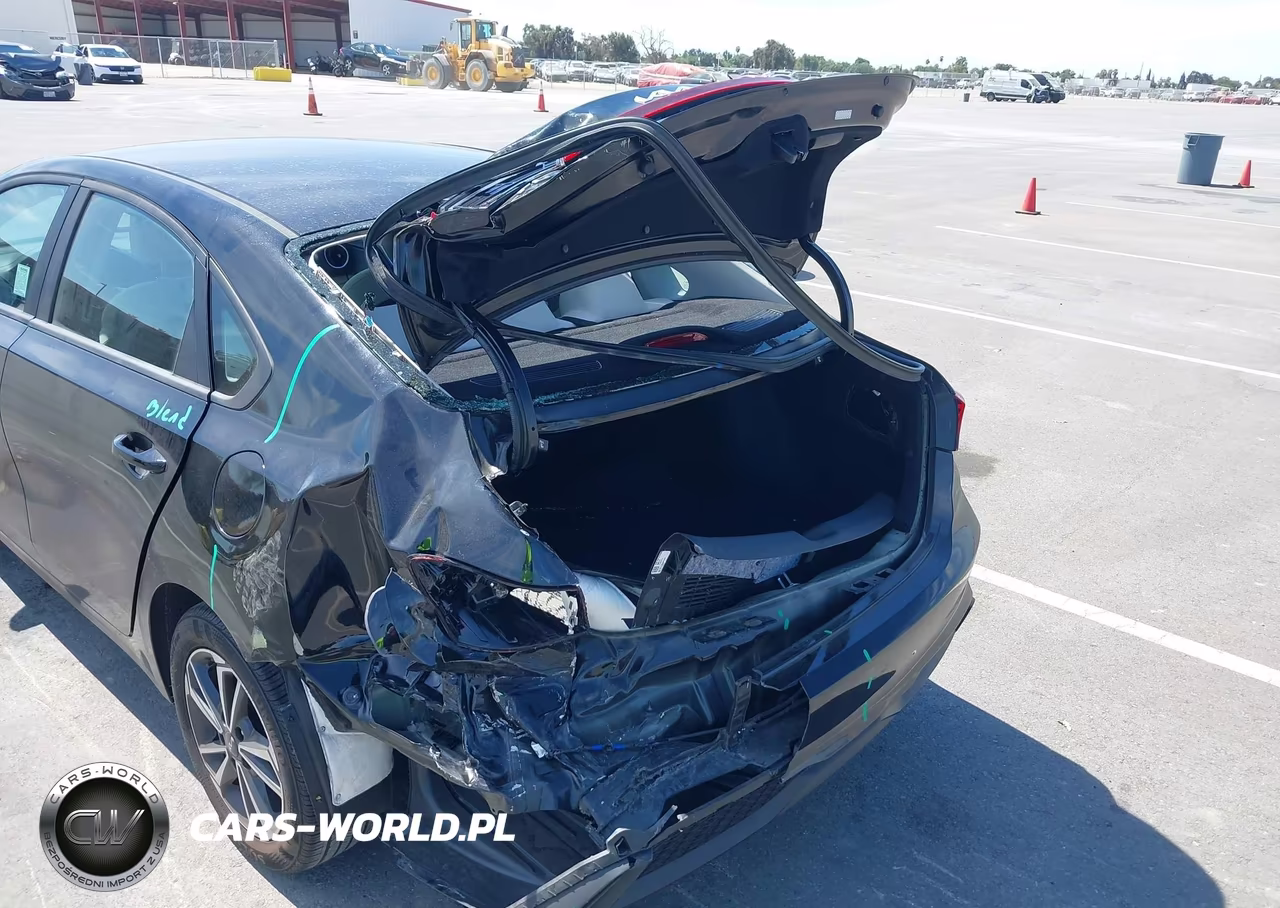 2023 Kia Forte Lxs VIN:3KPF24AD8PE593184 - 6