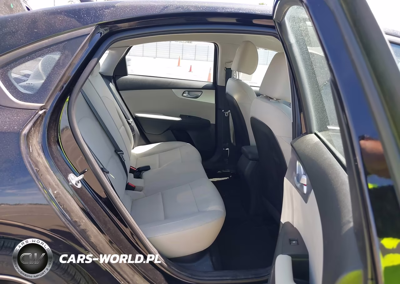 2023 Kia Forte Lxs VIN:3KPF24AD8PE593184 - 8