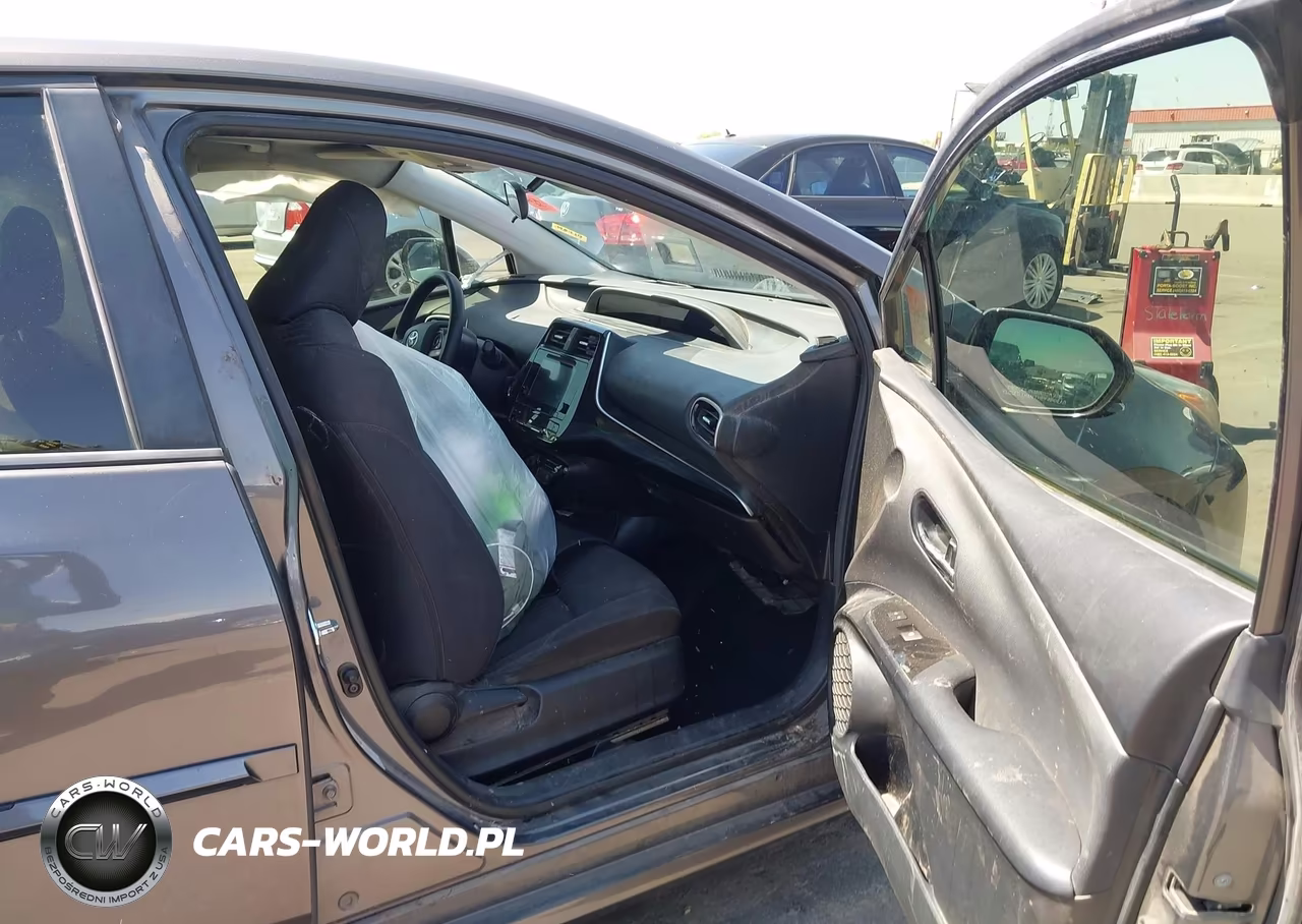 2016 Toyota Prius Three VIN:JTDKARFU3G3520481 - 5