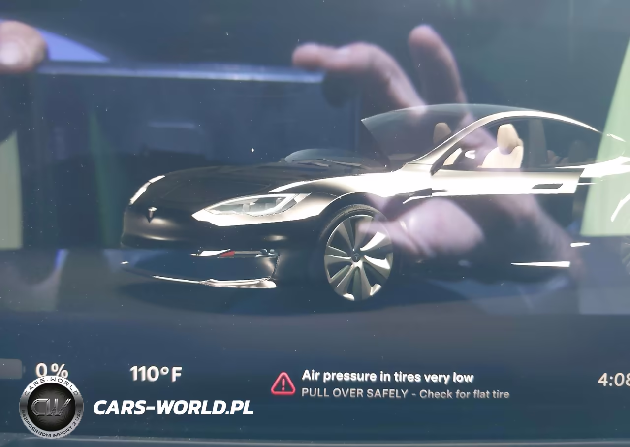 2023 Tesla Model S Dual Motor All-Wheel Drive-Standard Range VIN:5YJSA1E50PF528875 - 7
