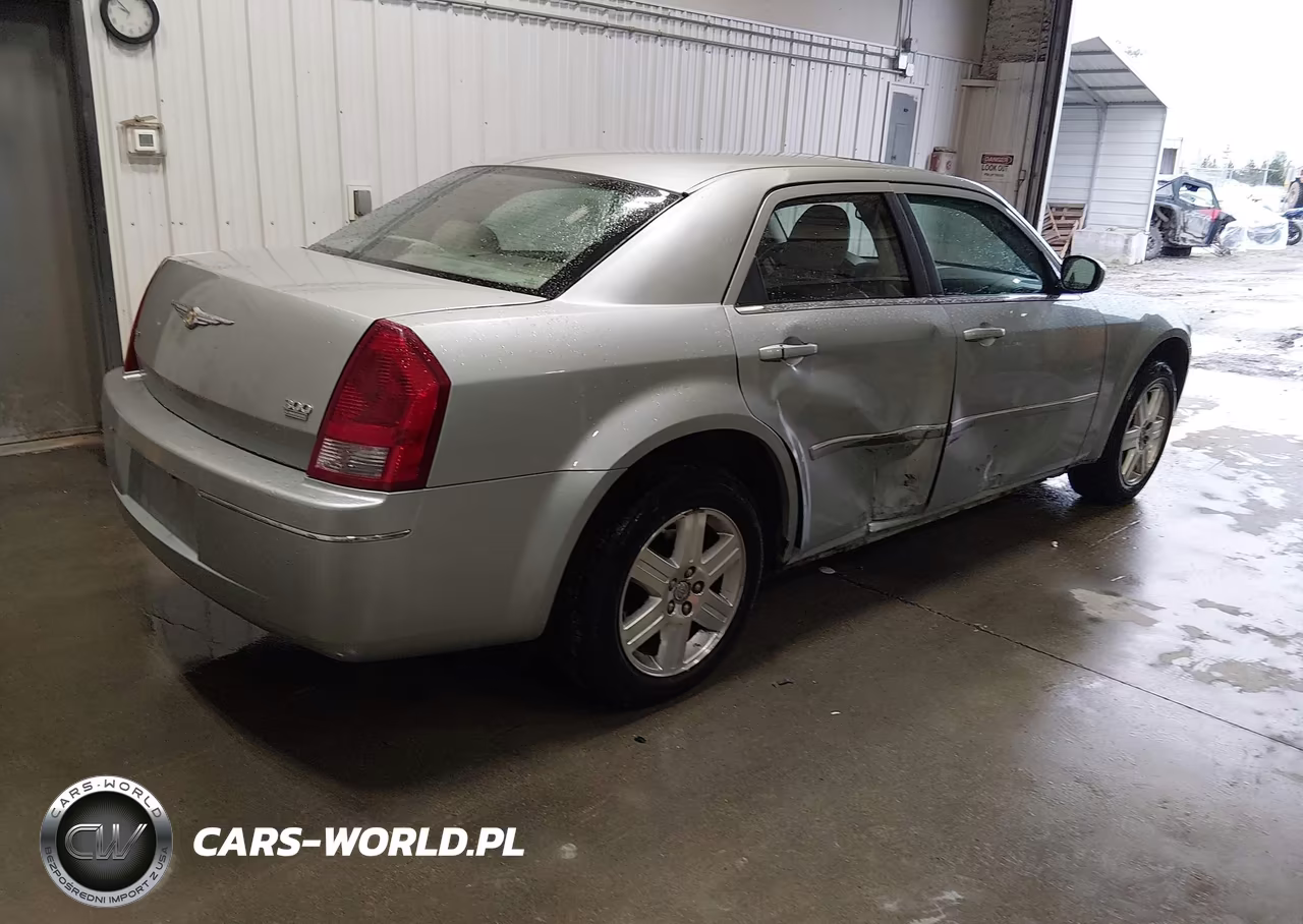 2006 Chrysler 300 Touring VIN:2C3LK53G36H386015 - 4