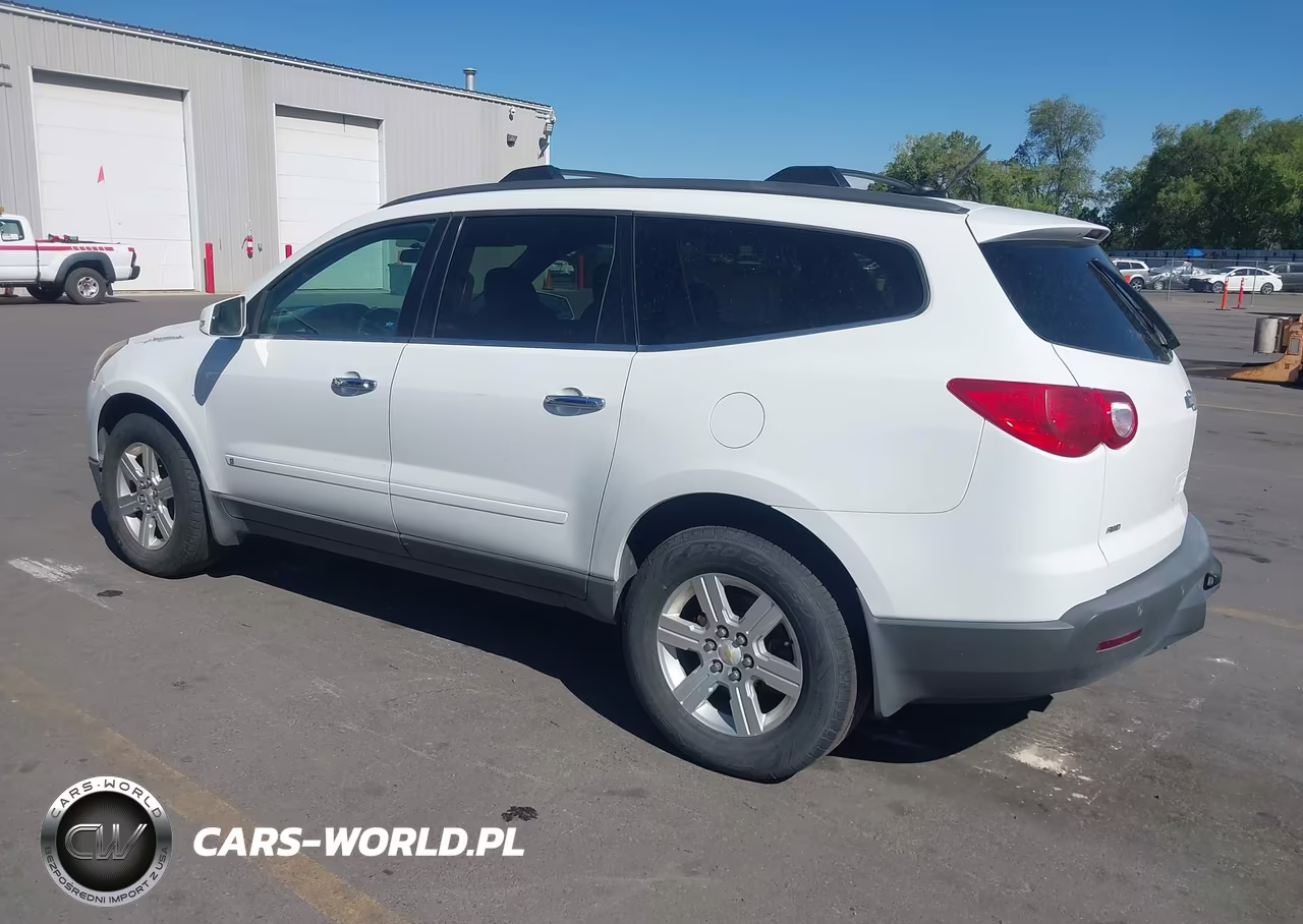 2010 Chevrolet Traverse Lt VIN:1GNLVFED7AS140279 - 3