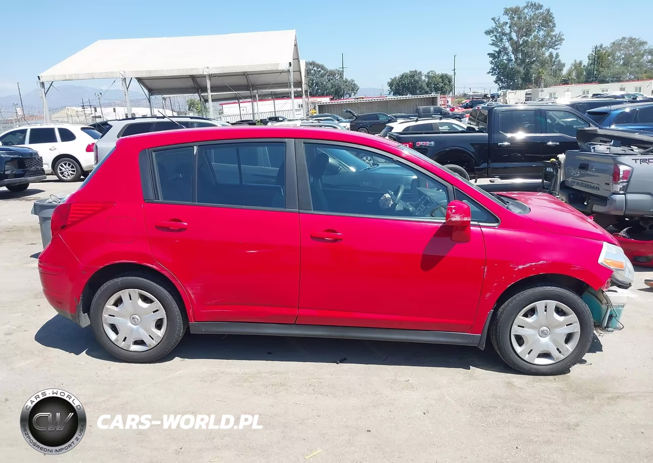 2010 Nissan Versa 1.8S VIN:3N1BC1CPXAL422766 - 14