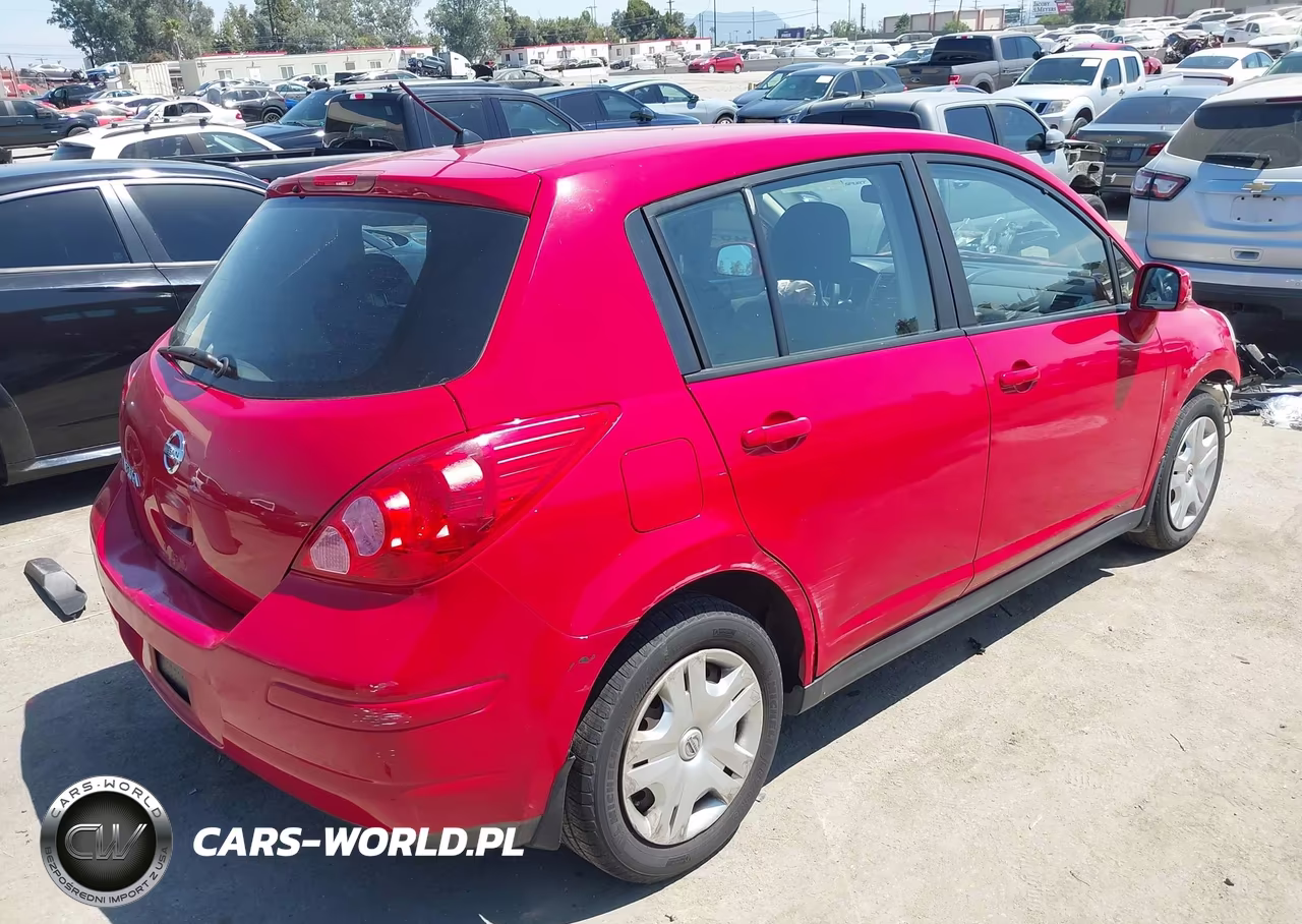 2010 Nissan Versa 1.8S VIN:3N1BC1CPXAL422766 - 4