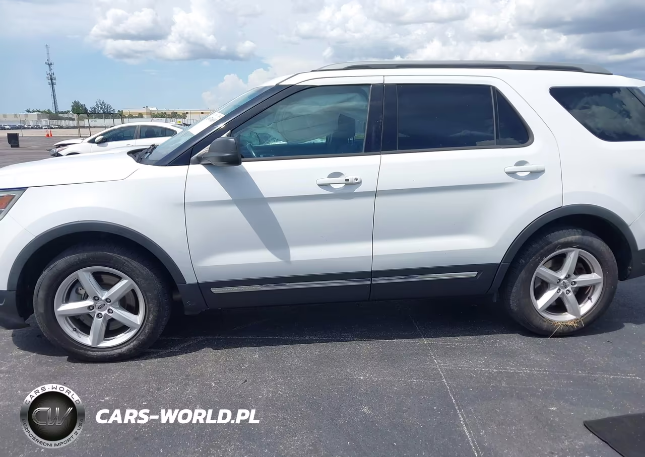 2019 Ford Explorer Xlt VIN:1FM5K7D8XKGB02873 - 14