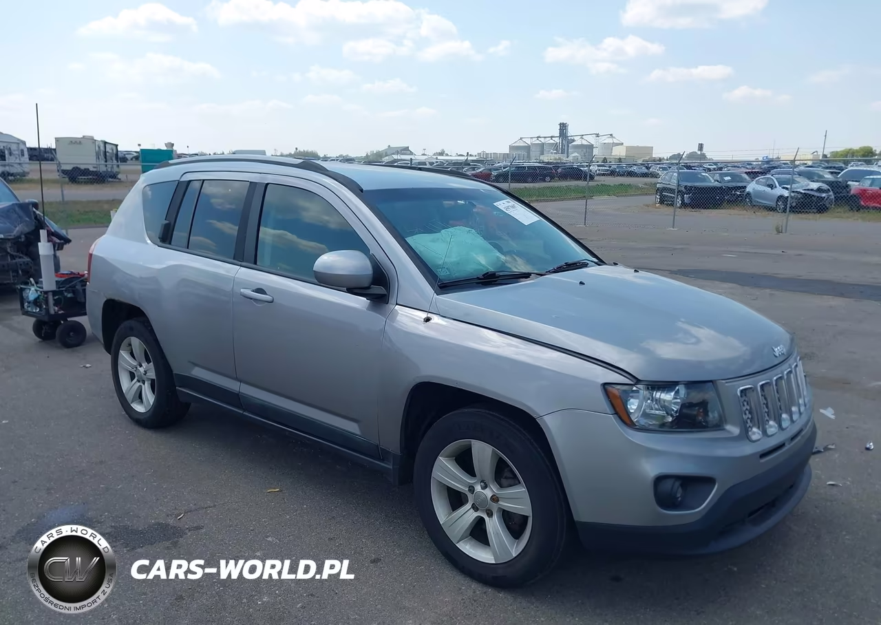 2016 Jeep Compass Latitude – zdjęcie 1 z 16