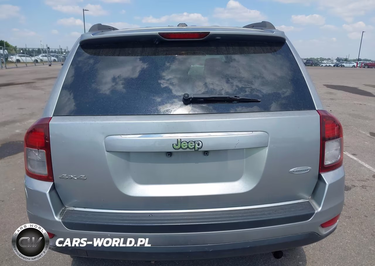 2016 Jeep Compass Latitude VIN:1C4NJDEB1GD781859 - 16