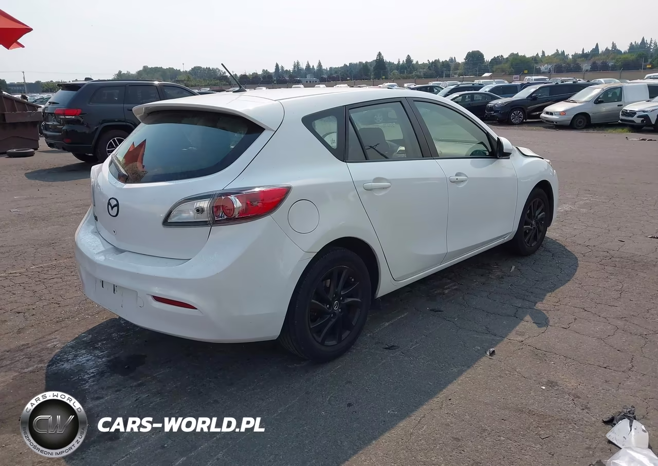 2013 Mazda Mazda3 I Touring VIN:JM1BL1LP6D1735631 - 4