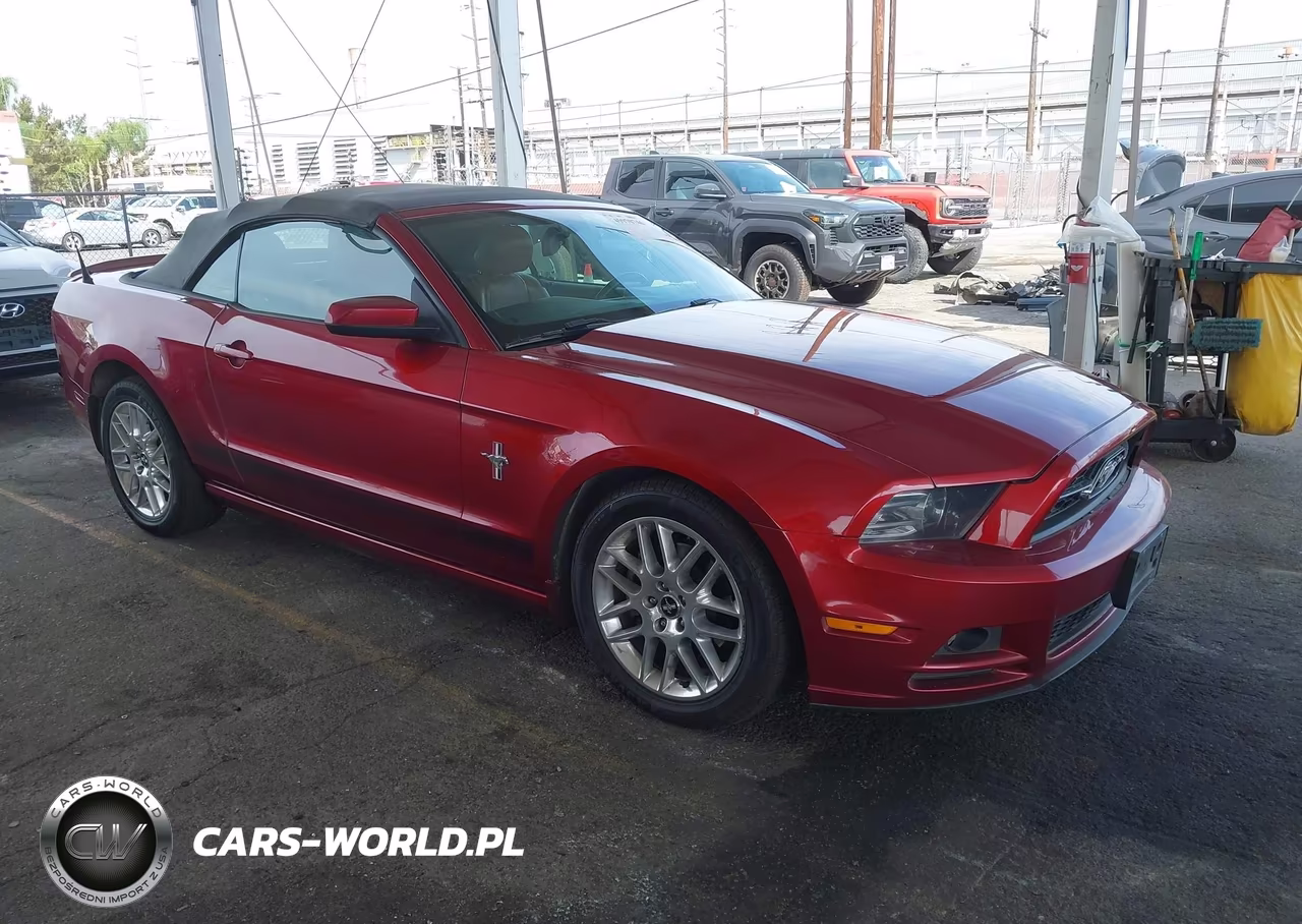 2014 Ford Mustang V6 Premium VIN:1ZVBP8EM6E5266290 - 1