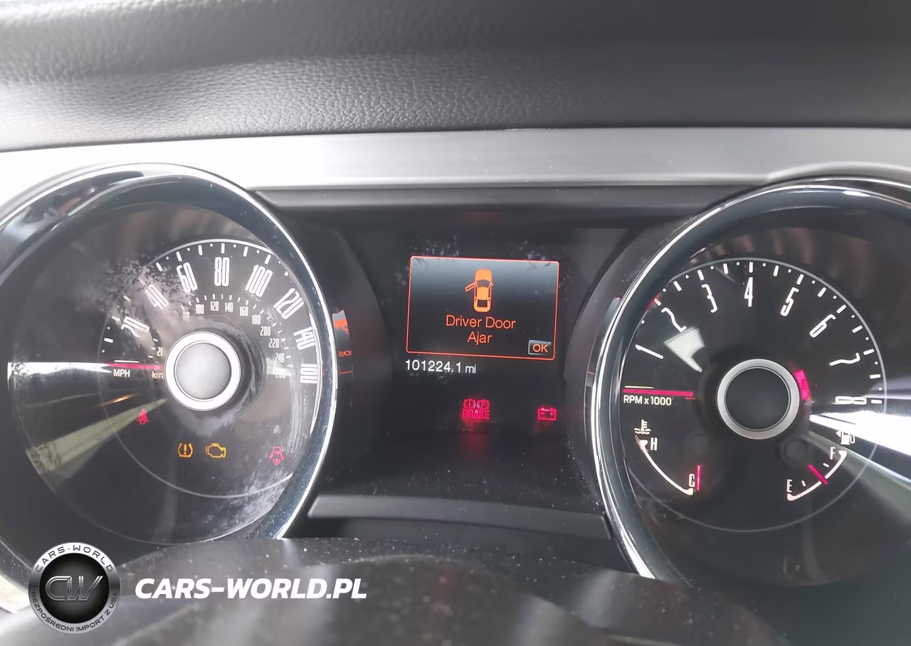 2014 Ford Mustang V6 Premium VIN:1ZVBP8EM6E5266290 - 7