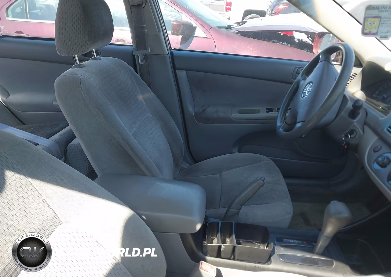2003 Toyota Camry Le VIN:4T1BE30K93U160139 - 5