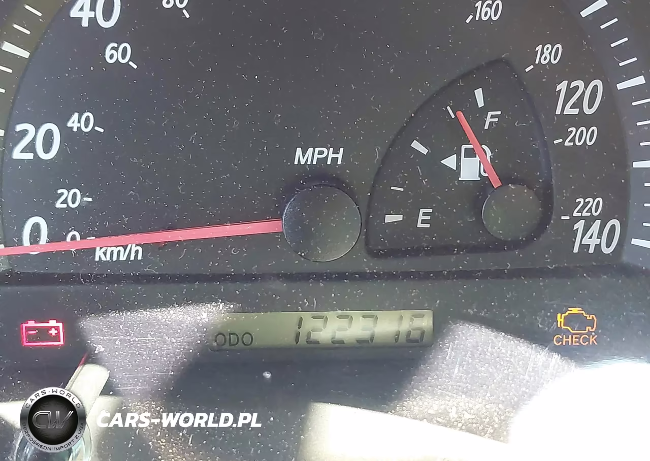 2003 Toyota Camry Le VIN:4T1BE30K93U160139 - 7